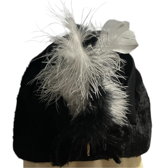 Jacques Heim Black Women\'s Duchess 50s or 60s Hat with Feather Accent main image 4